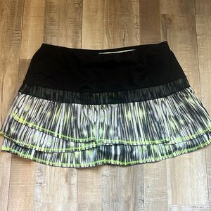 LUCKY IN LOVE black and lime patterned skort SZ XL. Super cute and comfy!